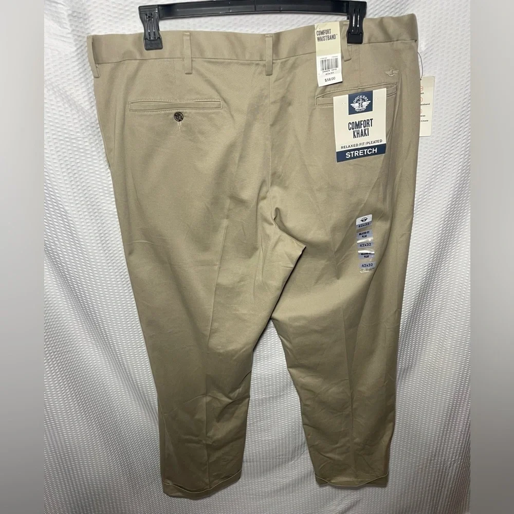 Dockers Men’s 42X32 Khaki Pants - Picture 2 of 5
